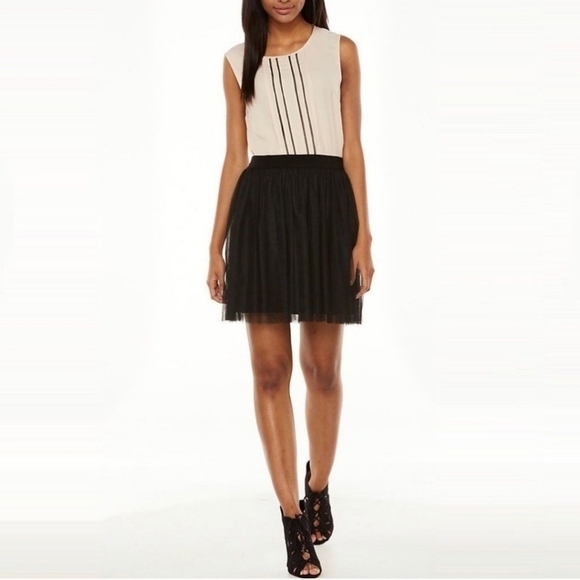 LC Lauren Conrad Make Believe Black Tulle Skirt Layered Elastic Stretch Waist L - Picture 4 of 11